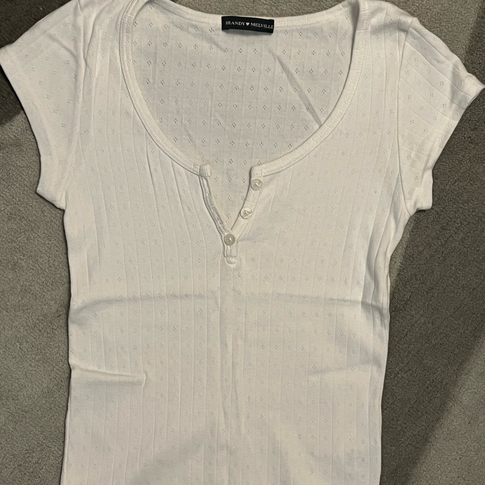 Brandy Melville Zelly short sleeve white